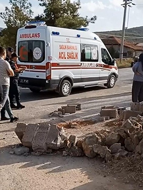 18 gün önce evlenmişti: Sokakta yürürken üzerine bahçe duvarı devrilen Pınar hayatını kaybetti